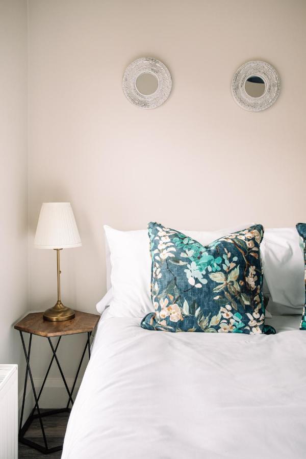 Family Town House Villa เบลฟาสต์ ภายนอก รูปภาพ